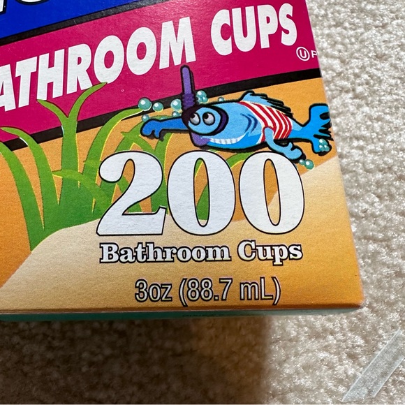 Vintage 90s Dixie 3oz Bathroom cups Funky Fish - Picture 2 of 4